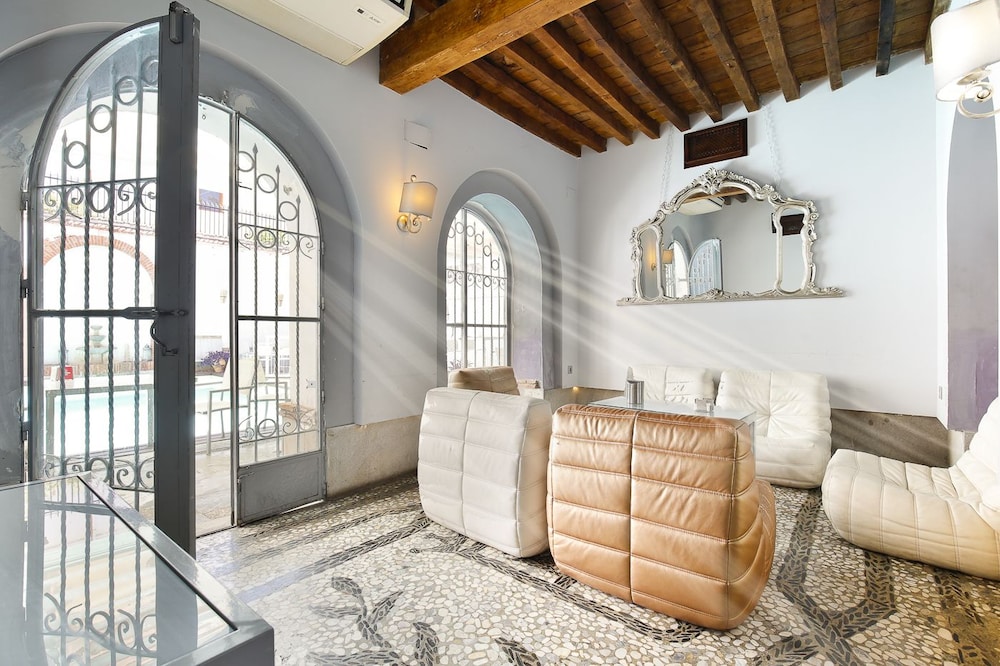 Villa Argaez — 4-Star Luxury Hotel in Granada, Spain