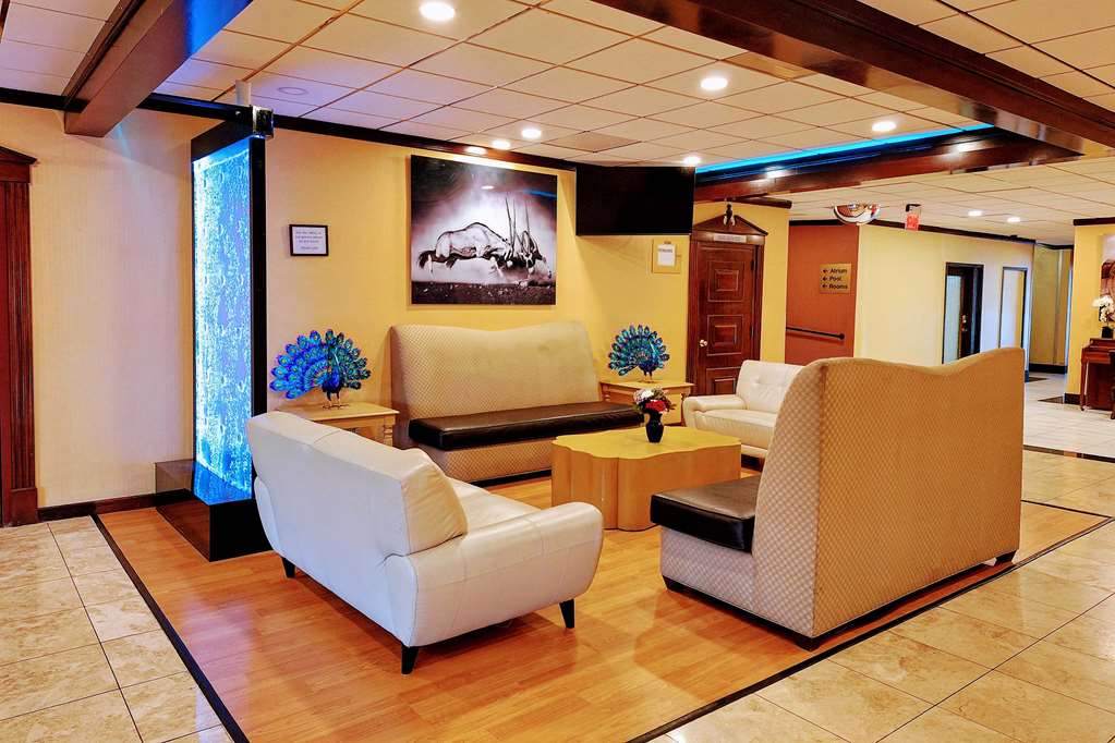 Travelodge by Wyndham Indianapolis Speedway - photo 19