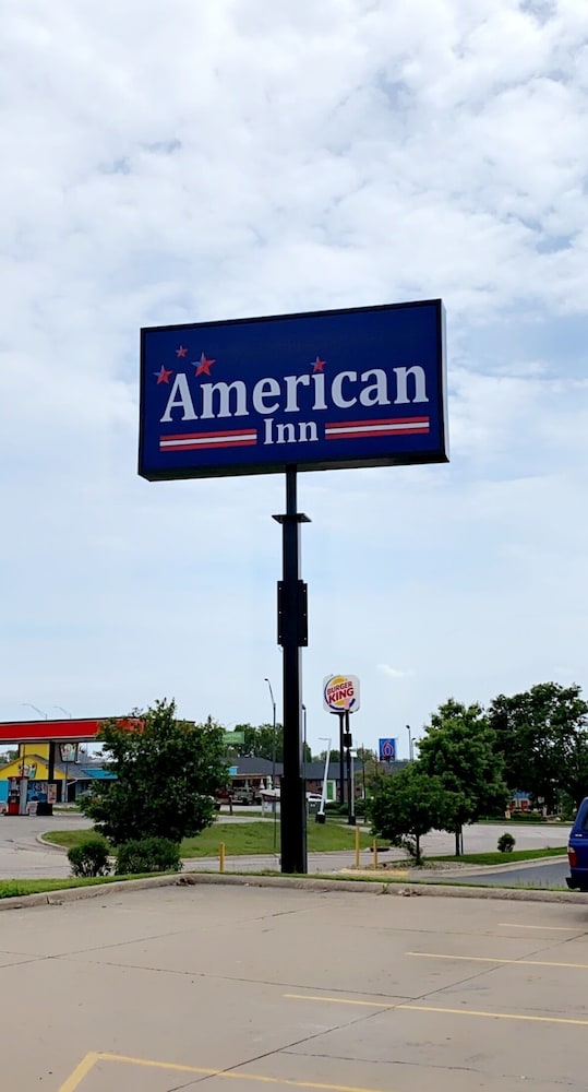 Economy Inn & Suites Cedar Rapids - photo 39