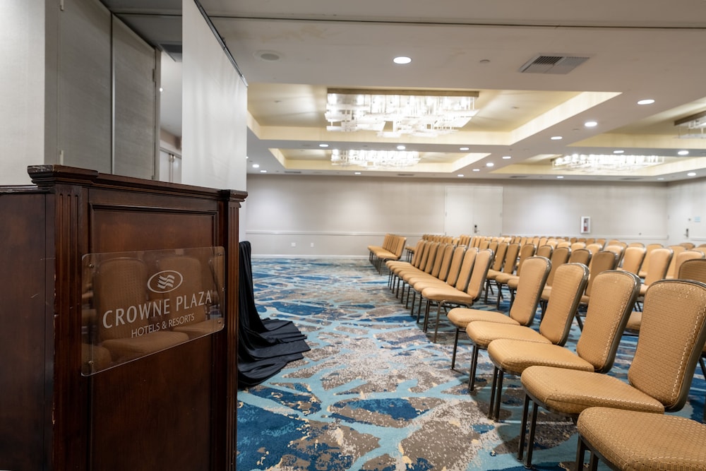 Crowne Plaza Ventura Beach by IHG - photo 106