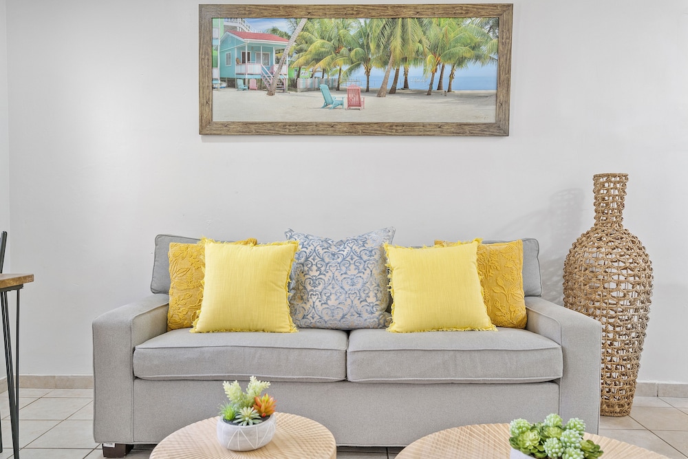 Walnut By The Sea — 4-Star Luxury Hotel in Hollywood, United States