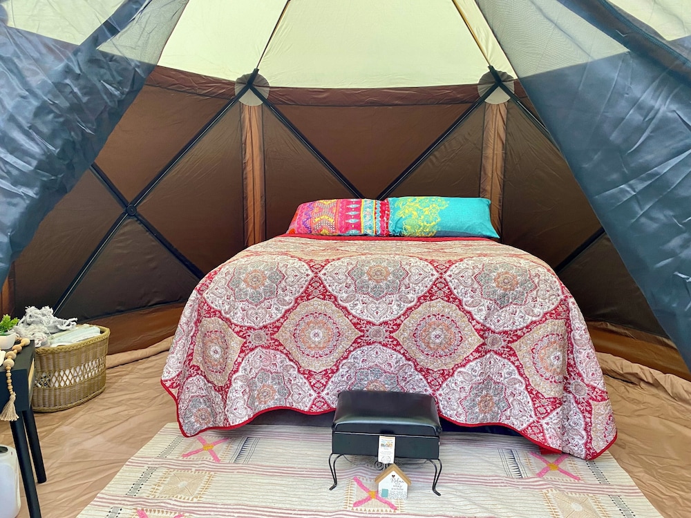 The Lodge at Runaway Bay — 4-Star Luxury Hotel in Seville, United States