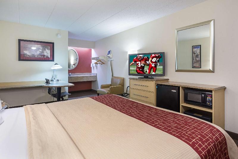 Red Roof Inn Detroit Farmington Hills - photo 15