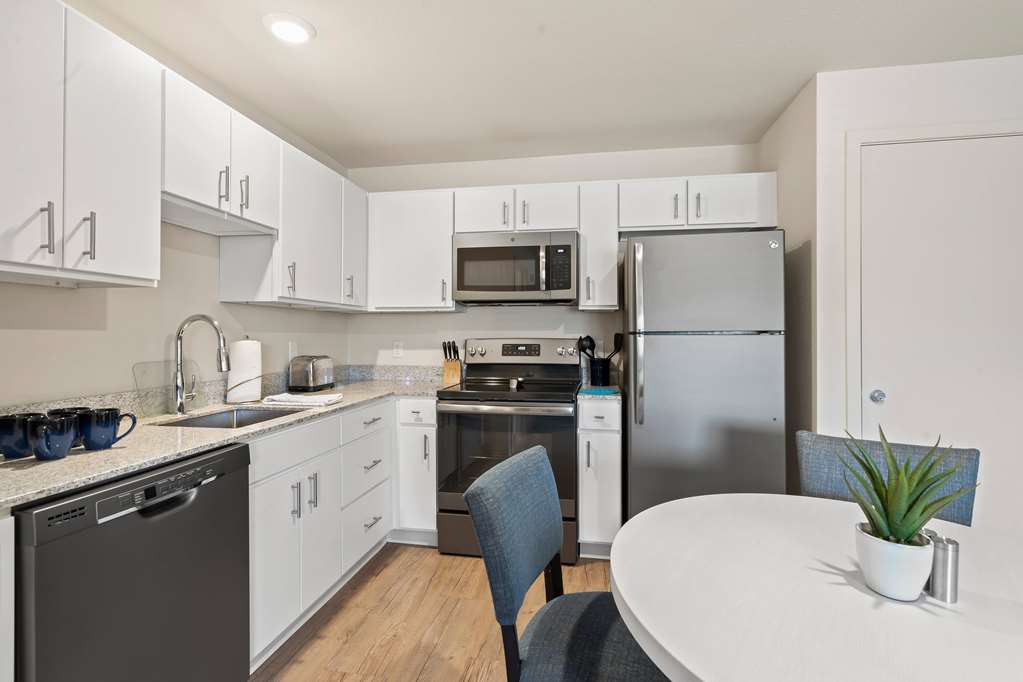 WaterWalk Extended Stay by Wyndham Kansas City Overland Pk - photo 54