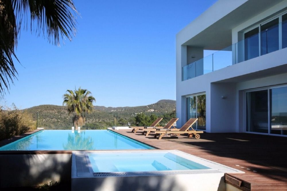 Villa Lynx — 4-Star Luxury Hotel in Sant Josep De Sa Talaia, Spain