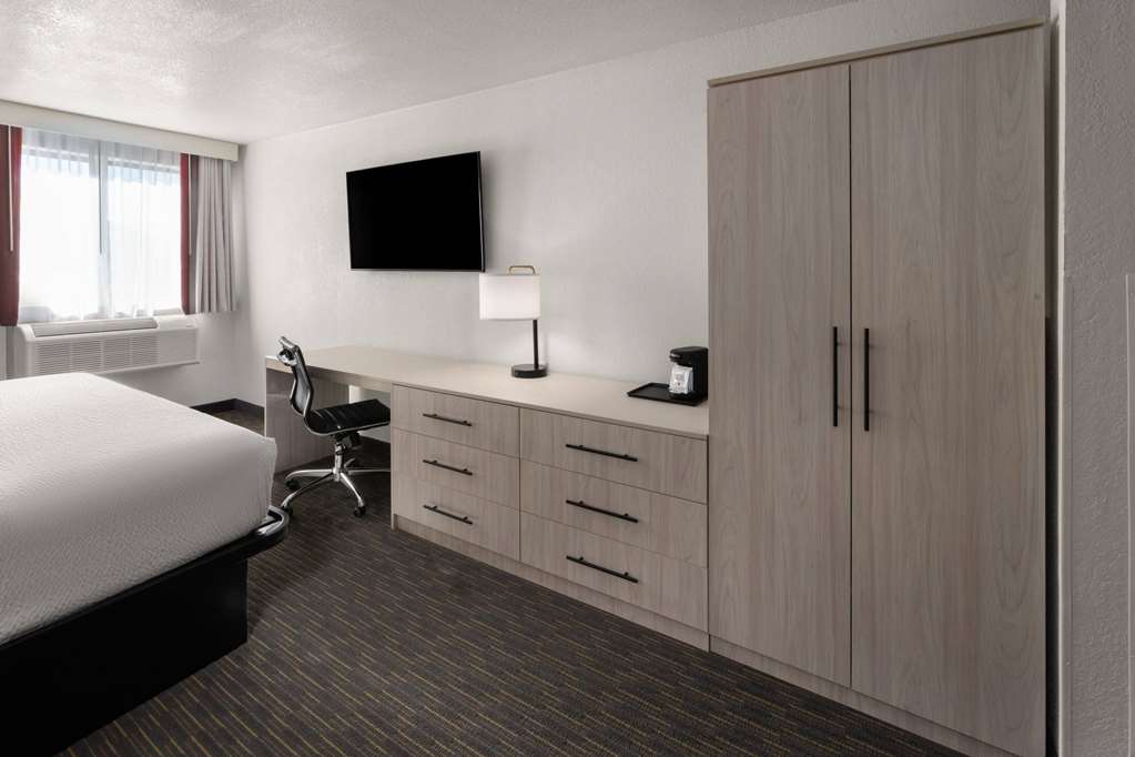 SYLO Hotel Denver Airport a Ramada by Wyndham - photo 28