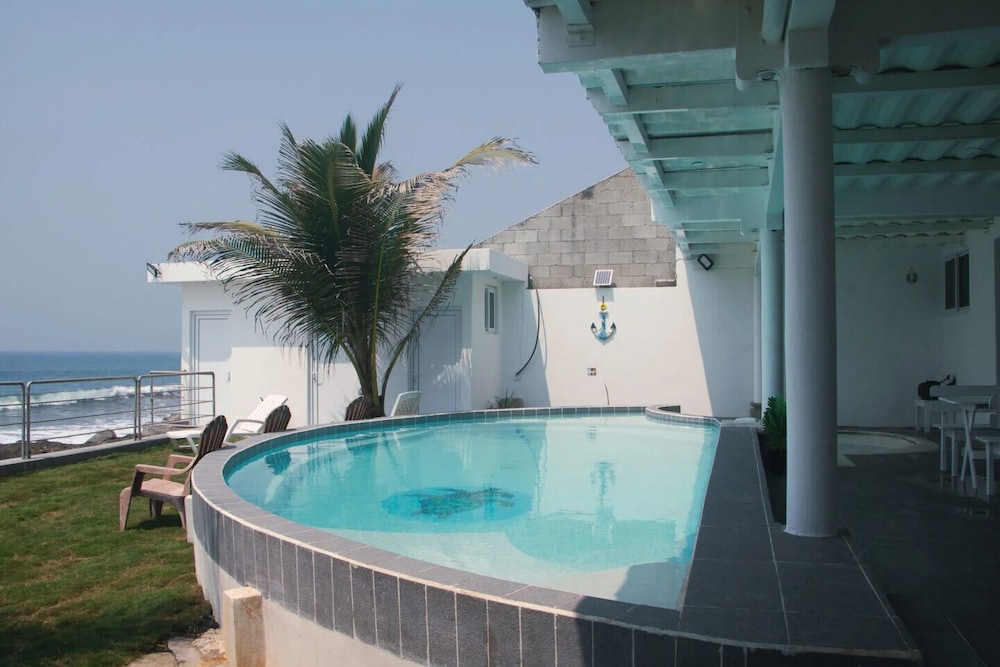 Pacifico Cielo Eco Hotel & Rest. Bar in Iztapa, Guatemala