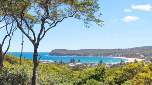 Beautiful Ocean Views and Only Moments To Copacabana Beach — hotel in Copacabana