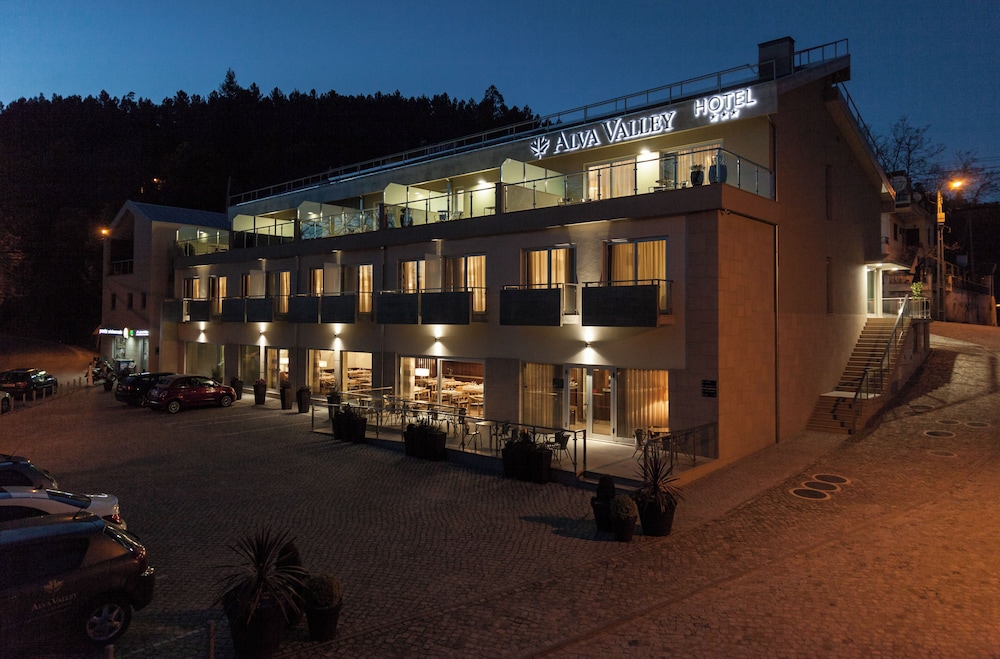 Alva Valley Hotel — 4-Star Luxury Hotel in Oliveira Do Hospital, Portugal