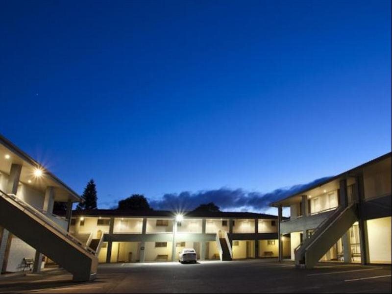 Reef Motor Inn — hotel in Batemans Bay