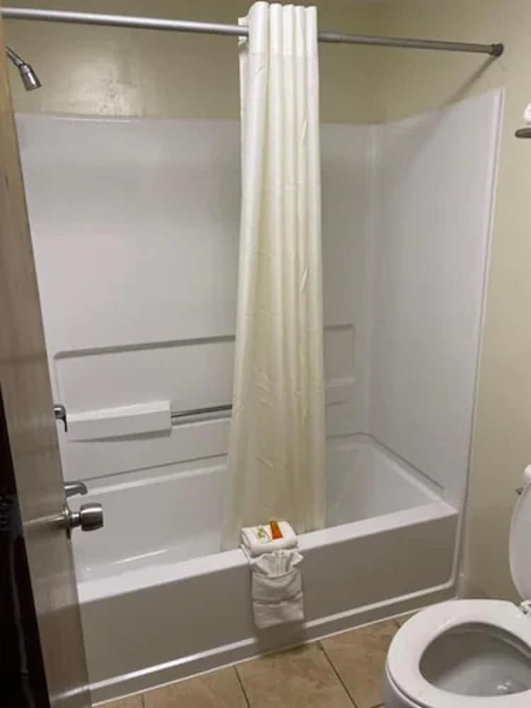 Havelock Inn & Suites - photo 7