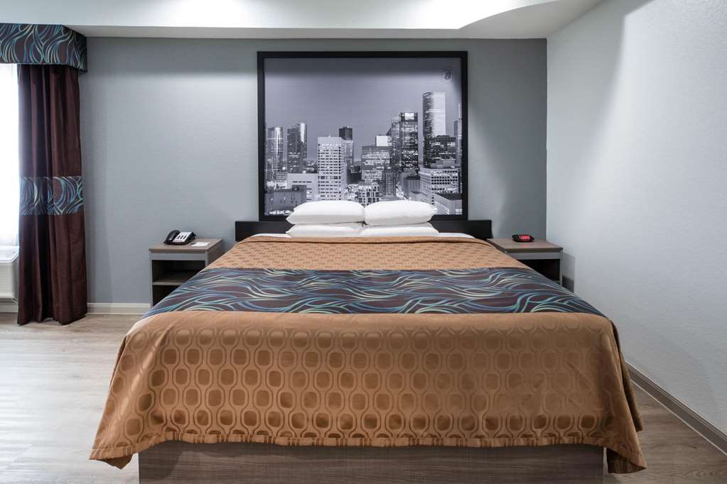 Super 8 by Wyndham Humble Fallcreek Houston - photo 9
