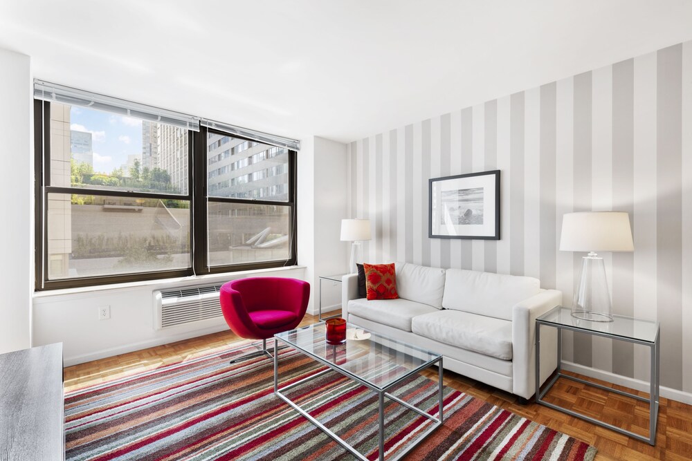 Furnished Quarters at Grove Pointe in Jersey City, United States