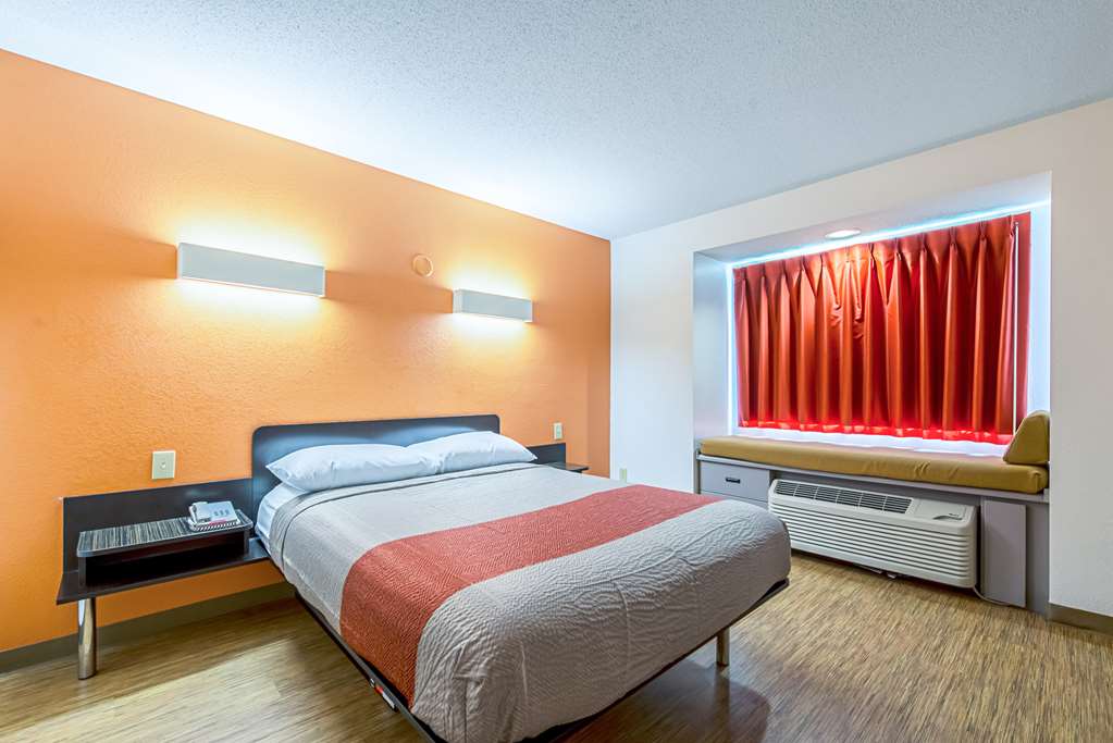 Motel 6 Indianapolis Carmel - photo 16