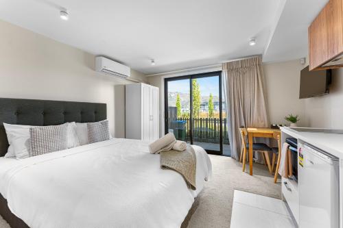 Queenstown Studio 5mins to Airport Self Check in WIFI Walk to Shopping Centre — 4-Star Luxury Hotel in Queenstown, New Zealand