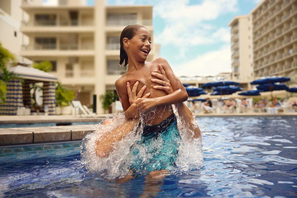 Outrigger Reef Waikiki Beach Resort - photo 5