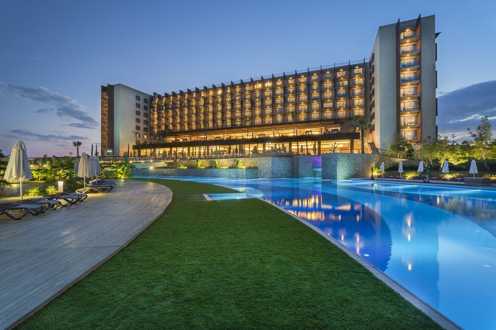Concorde Luxury Resort & Casino & Convention & SPA - carbon neutral hotel in Cyprus