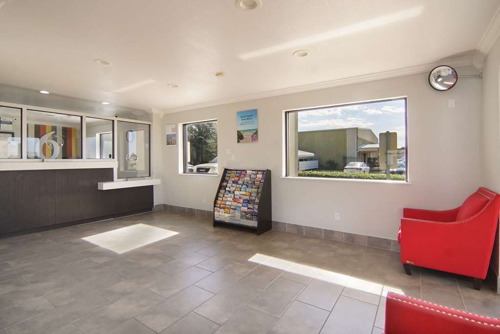 Motel 6 Lancaster TX DeSoto Lancaster - photo 4