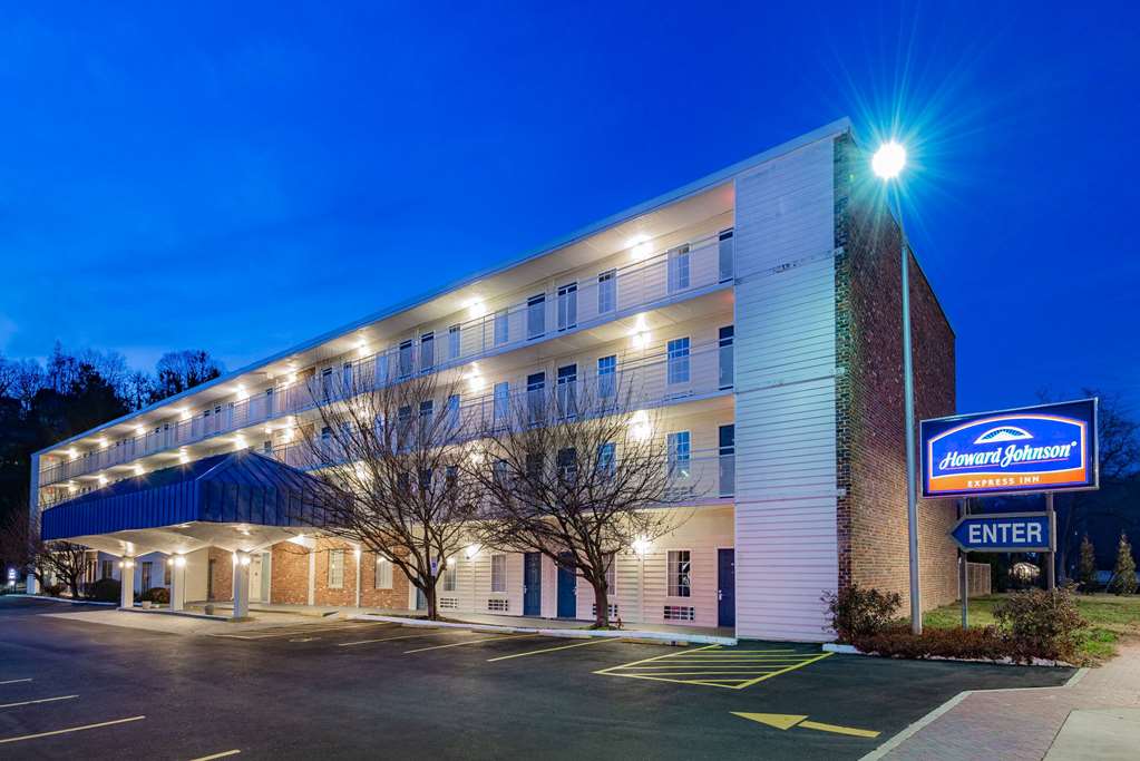 Howard Johnson by Wyndham Staunton - photo 6
