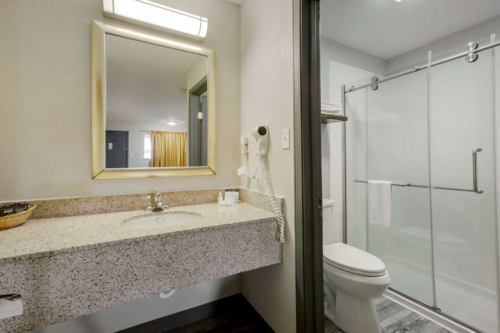 Quality Inn Columbus East - photo 26