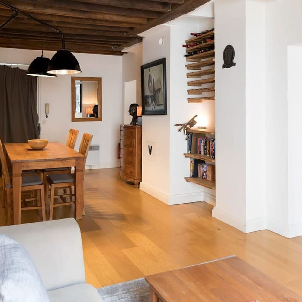 Marais Tradition 1bedroom in the Heart of Marais — 4-Star Luxury Hotel in Paris, France