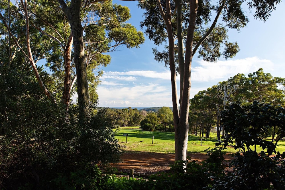Wildwood Valley - carbon neutral hotel in Yallingup