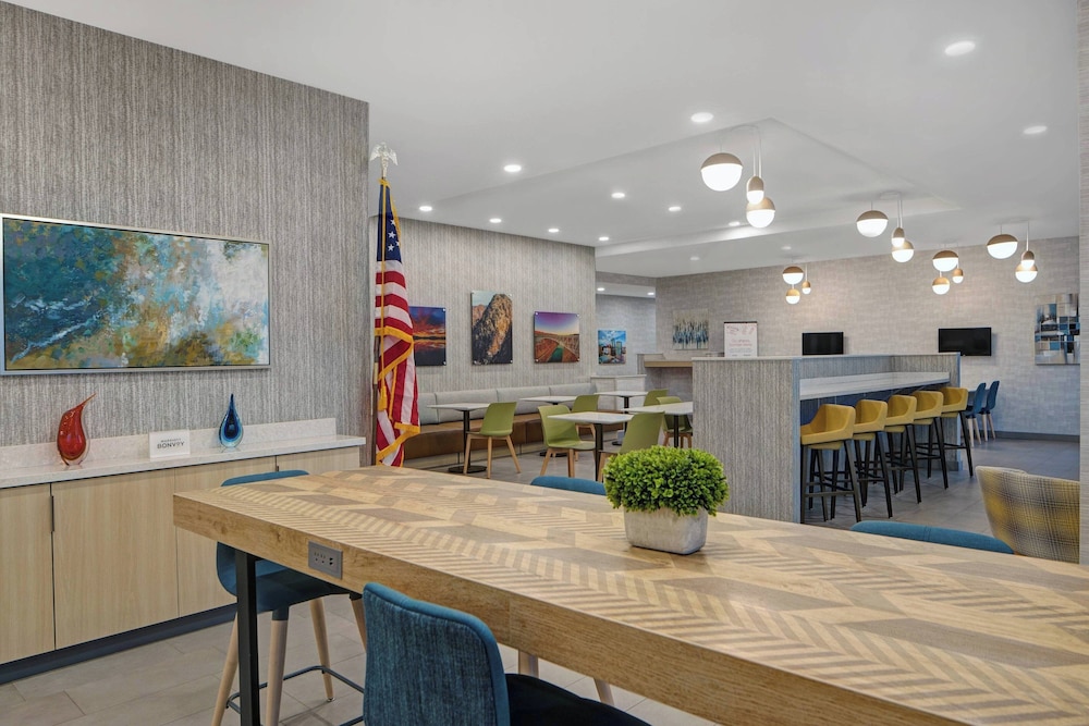 TownePlace Suites by Marriott Phoenix Glendale Sports & Entertainment District - photo 28