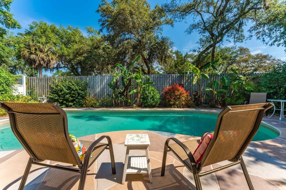 Slice Of Paradise Heated Pool 2 Kings Wd — hotel in Jacksonville Beach