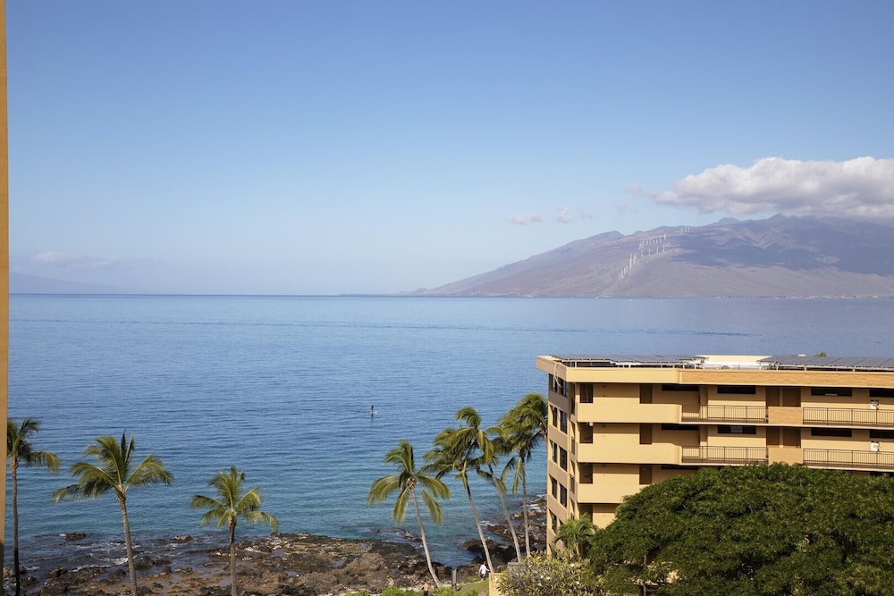 Mana Kai Maui Resort #812c 2 Bedroom Condo by RedAwning - photo 18