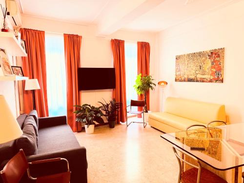 Colosseobb — 4-Star Luxury Hotel in Rome, Italy