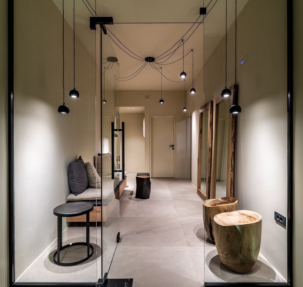 San Giorgio - carbon neutral hotel in Fira