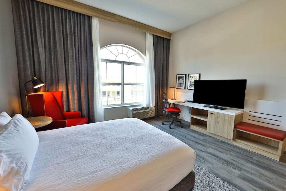 Hilton Garden Inn Savannah Historic District - photo 29