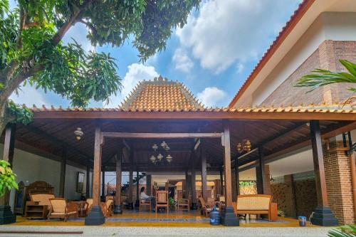 RedDoorz near Stasiun Sragen — hotel in Sragen