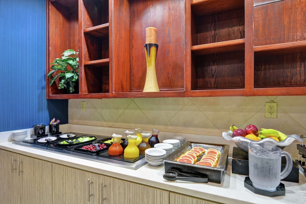 Hilton Garden Inn Conway - photo 29