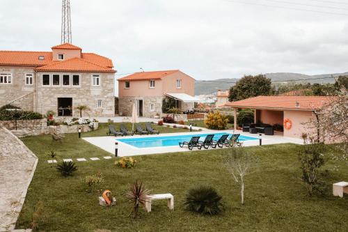 Forno House A Cabana — 4-Star Luxury Hotel in Vila Praia De Ancora, Portugal
