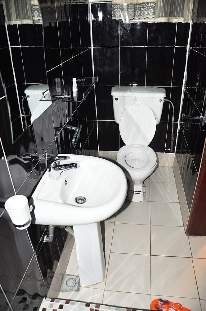 Reston Hotels — Lagos — photo 3