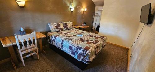 Nine Pines Motel - photo 15