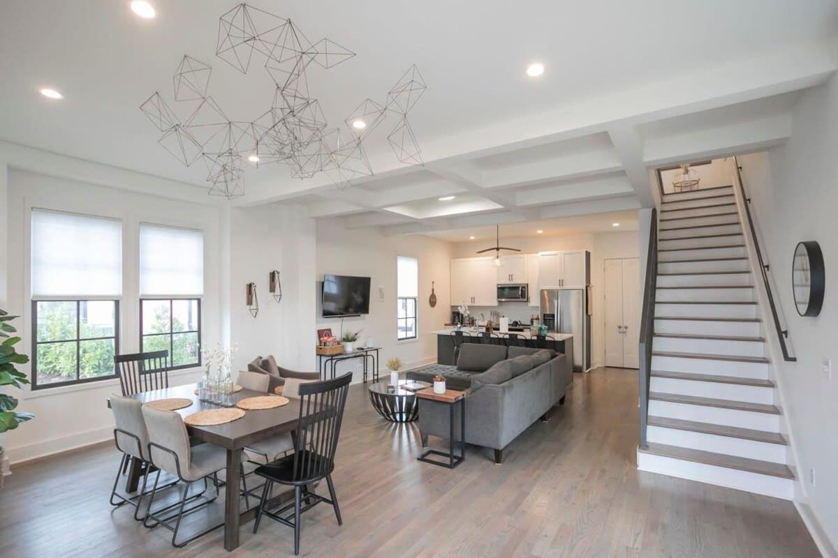 Fowlkes Street by AvantStay Minutes from Historic Main Street Short Drive to Downtown Nashville in Franklin, United States