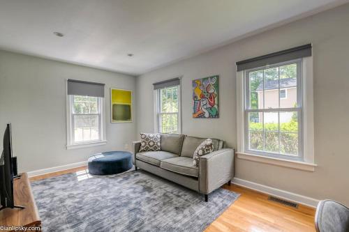 Spacious 4 Bedroom Near Downtown and UM Stadium — 4-Star Luxury Hotel in Ann Arbor, United States