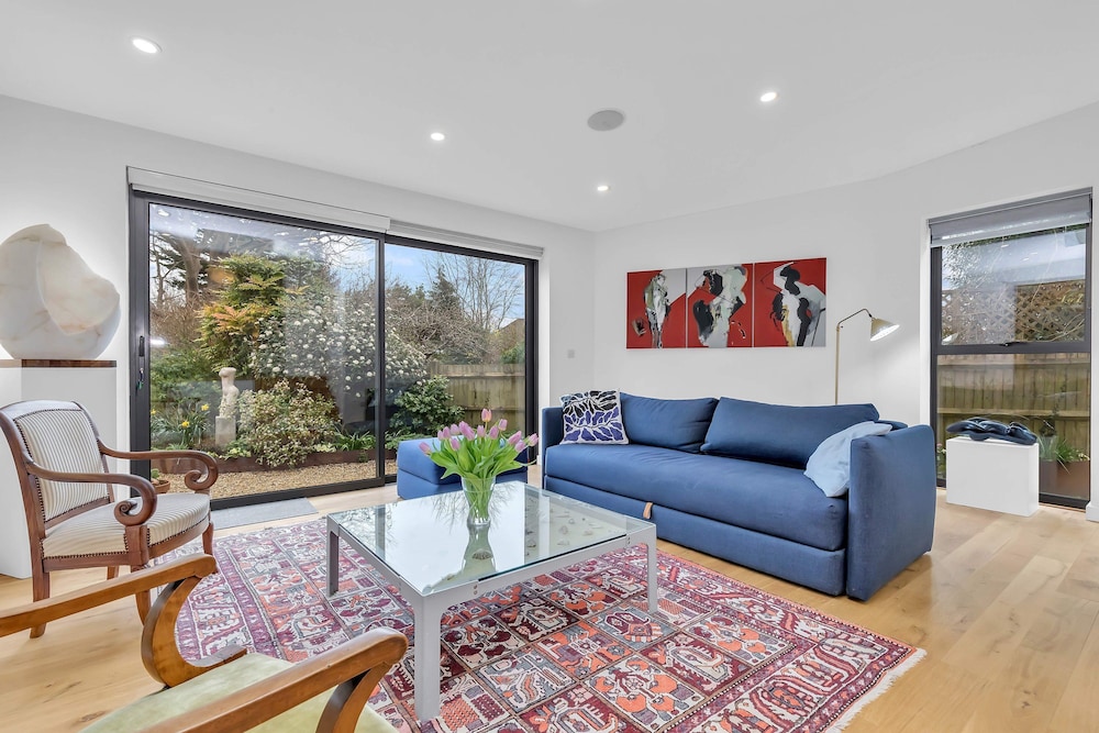 Artist Haven With Parking By My Getaways in Brighton, United Kingdom