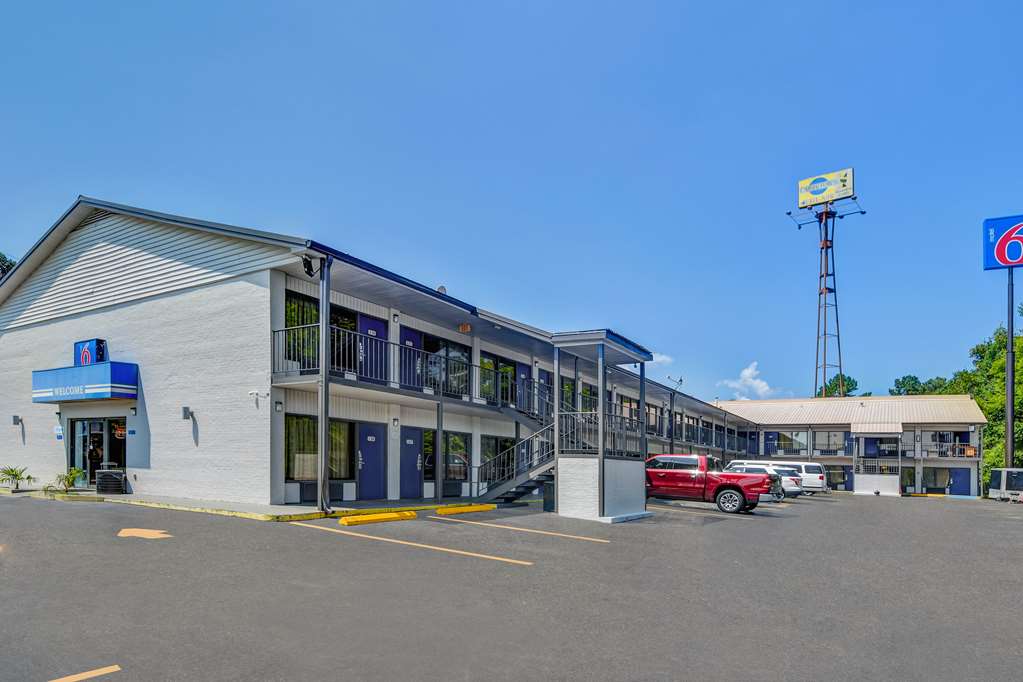 Motel 6 Dalton GA - photo 2