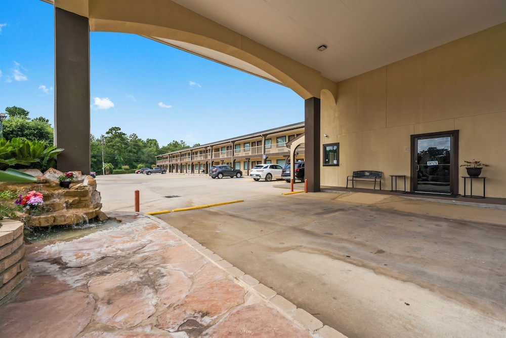 Executive Inn & Suites Magnolia - photo 22