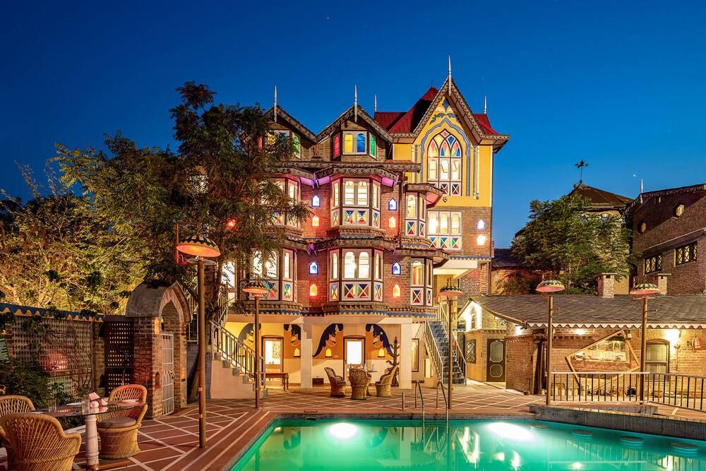 The Chateau Garli — hotel in Dera Gopipur