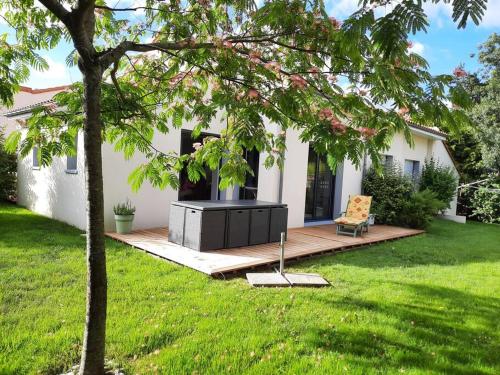 9 Pers 160 M Jardin 10mn Nantes 30mn Mer — hotel in Bouguenais