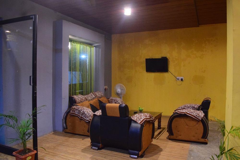 Istaqbal Hotel Mukki