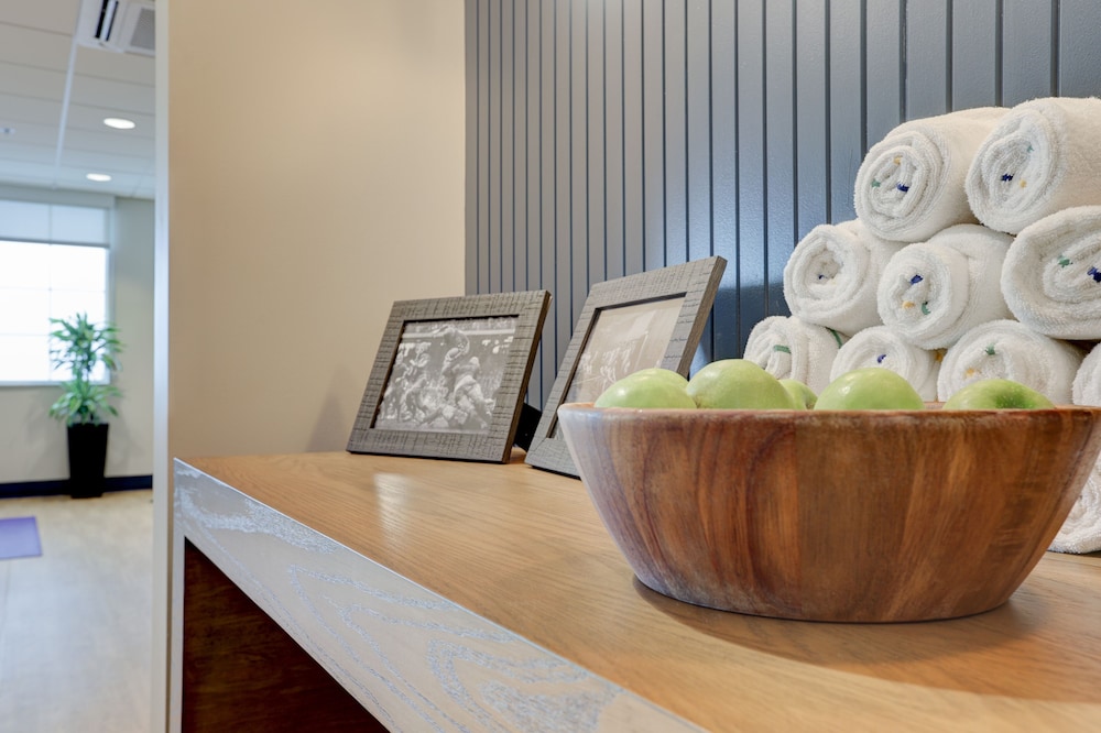 Elwood Hotel & Suites - photo 28