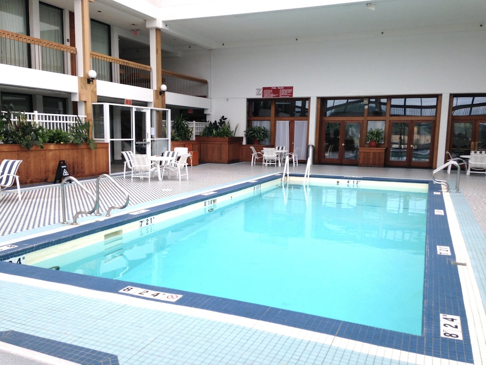 Holiday Inn & Suites Pittsfield Berkshires by IHG - photo 22