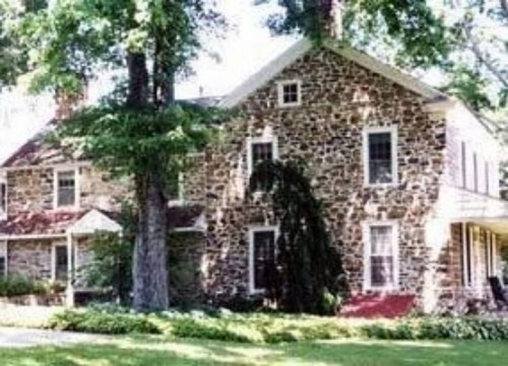 1732 Folke Stone Bed And Breakfast 8796134 — West Chester