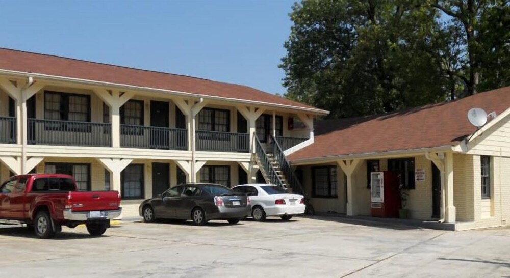 Creek Side Inn - last minute hotel in Cave Spring
