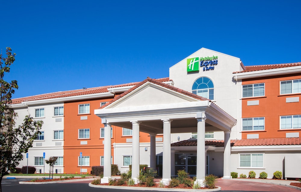 Holiday Inn Express Hotel & Suites Oroville Lake by IHG — hotel in Oroville
